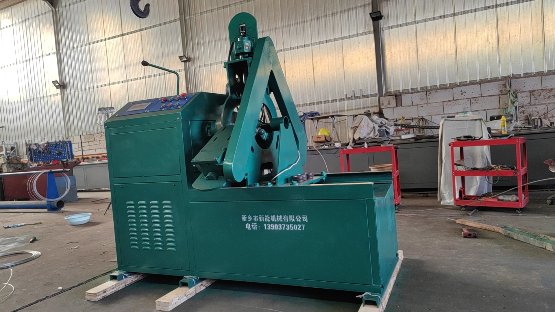 三头螺纹管机床